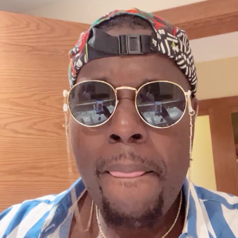 Meet your Posher, Carl